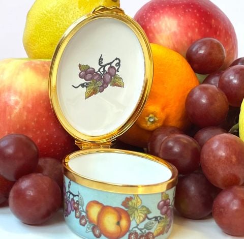 ''Cherish Your Yesterdays'' Enamel Box