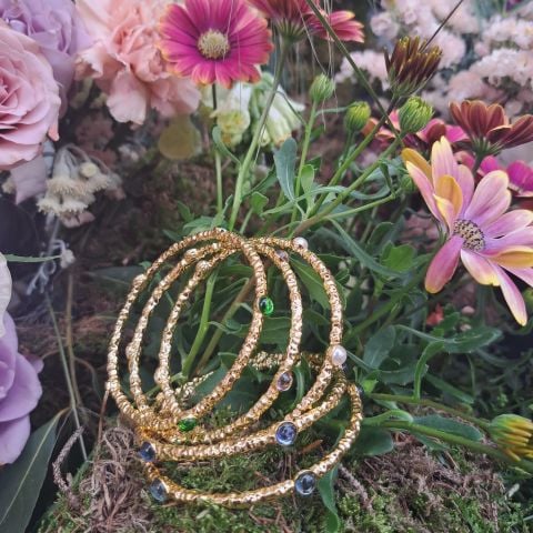 Cabochon Rose Quartz & Gold Push-On Bangle