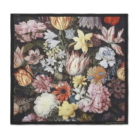 NG Wan Li Vase 90x90 100% Silk Scarf