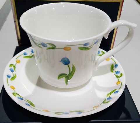 Istanbul Tulip Tall Teacup And Saucer