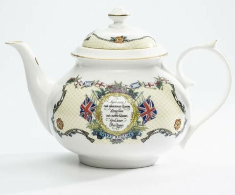 Vivat Regina - Ivory - Early Morning Tea Pot