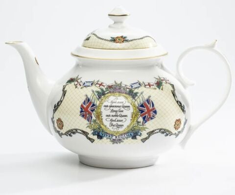 Vivat Regina Ivory Early Morning Tea Pot